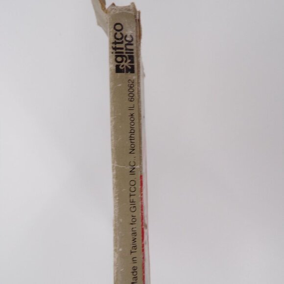 Vintage Giftco Cast Iron Cola Bottle Opener - 1982 - Picture 4 of 5